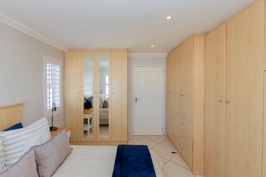 4 Bedroom Property for Sale in Golden Mile Western Cape